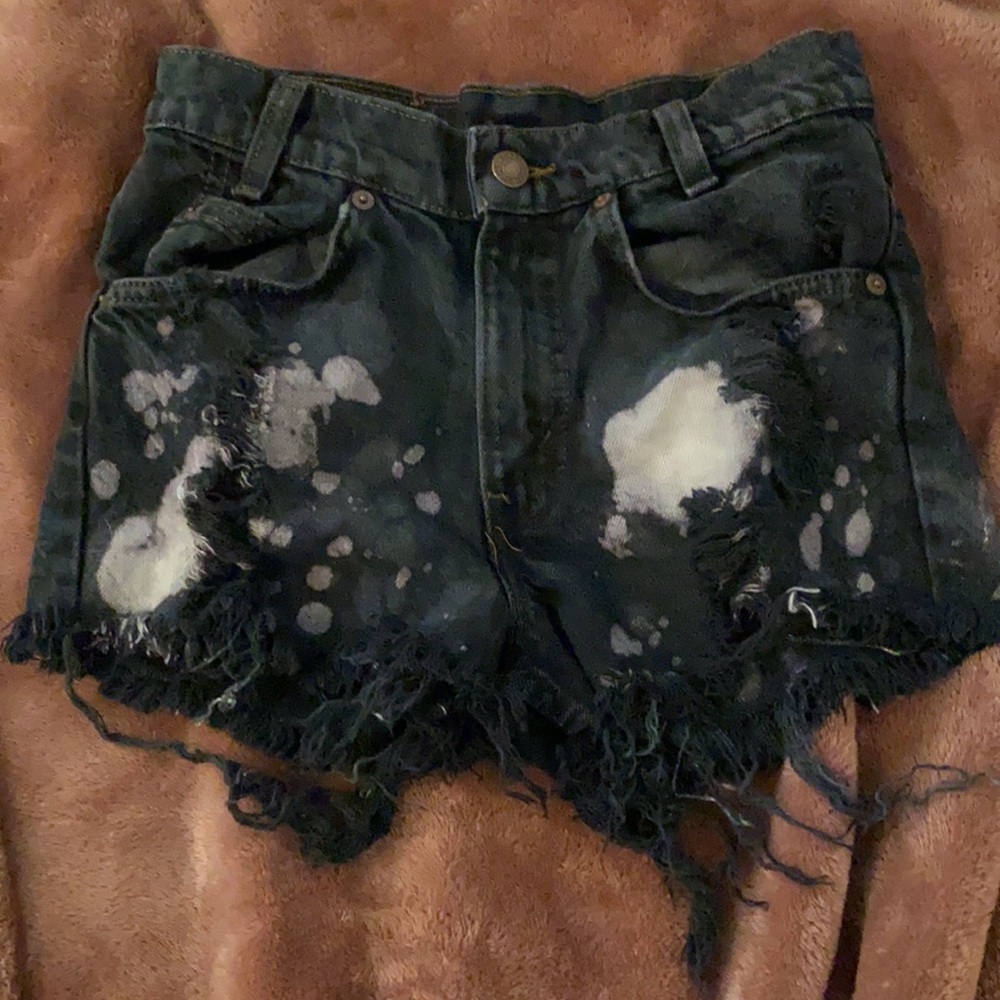 Vintage high rise Levi shorts